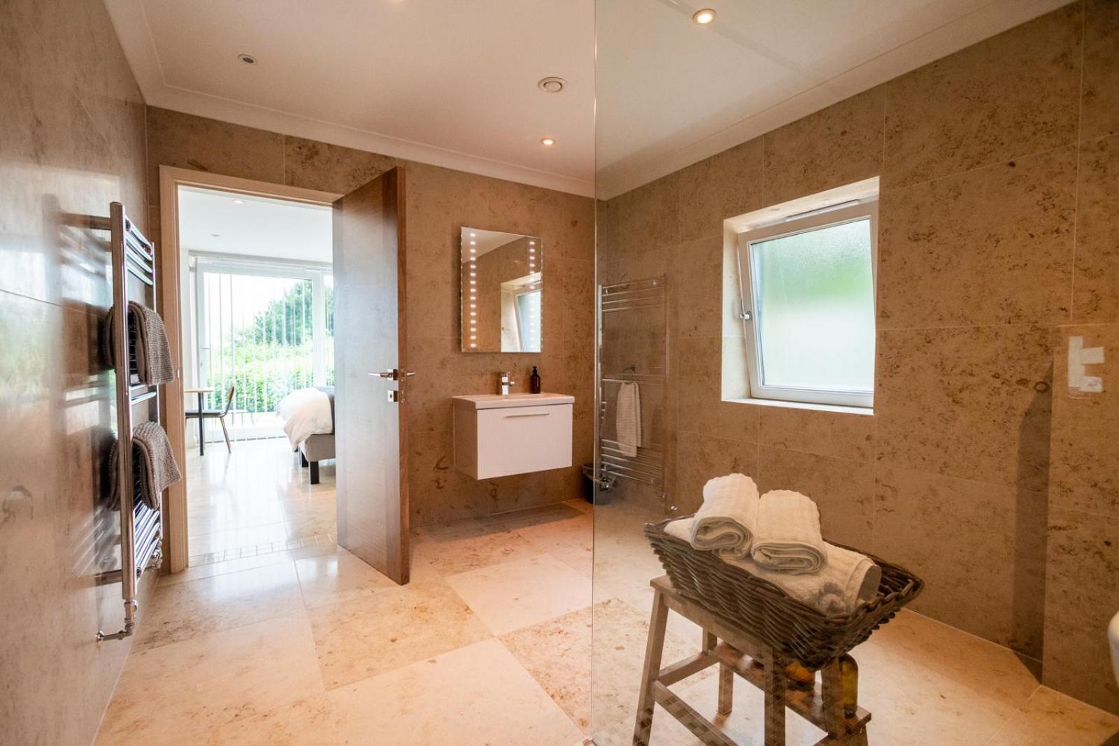 Ecton House Bed & Breakfast Newport  Luaran gambar